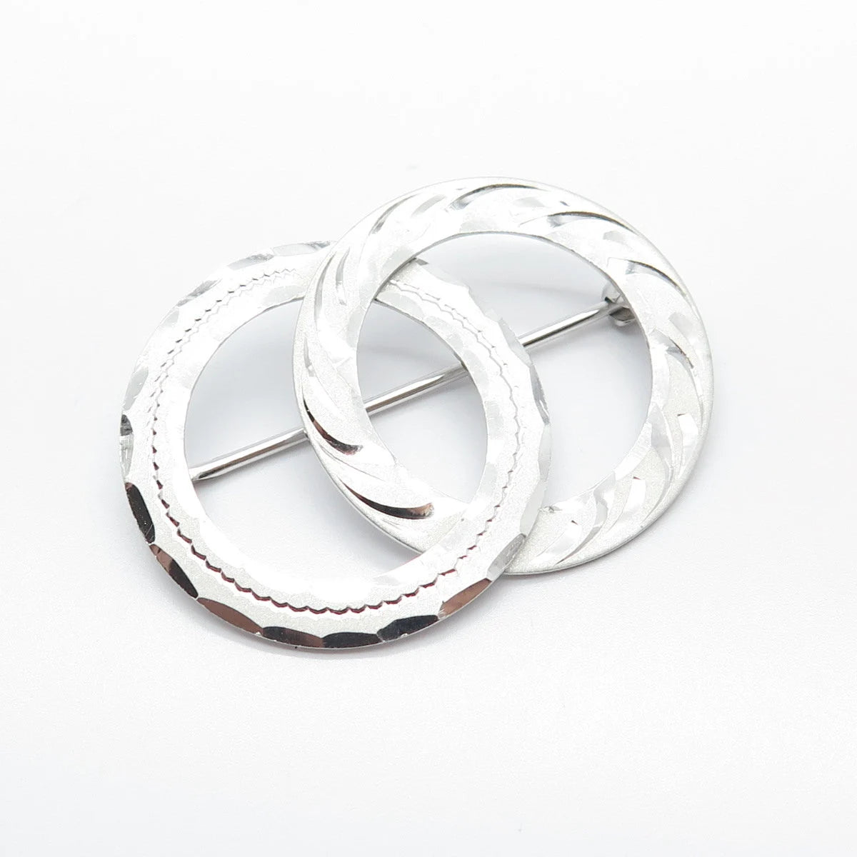 925 Sterling Silver Antique Etched Couple of Circle Pin Brooch