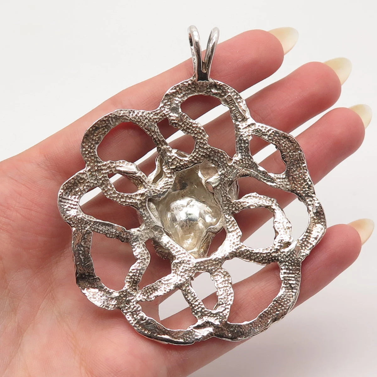 925 Sterling Silver Antique Real Emerald Gem Lady in Hat Floral Pin Brooch