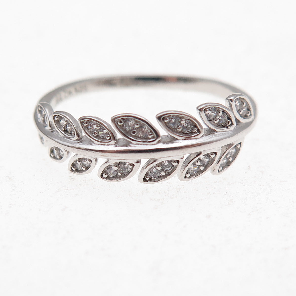 925 Sterling Silver Round-Cut C Z Laurel Floral Ring Size 8