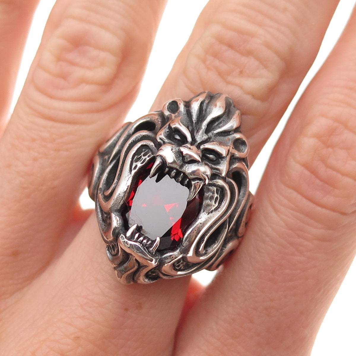925 Sterling Silver Vintage Real Red Garnet Lion Oxidized Ring Size 9.75