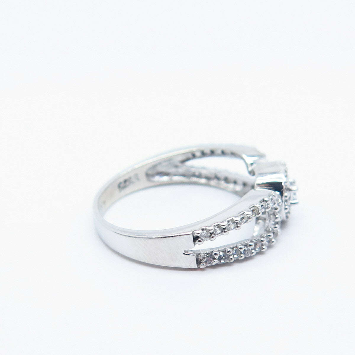 925 Sterling Silver Pave C Z Ring Size 6.75