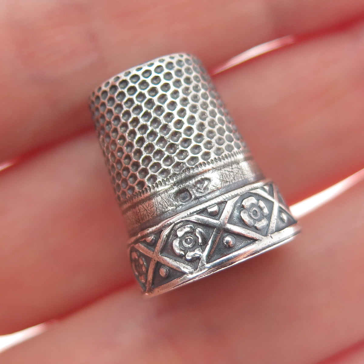 925 Sterling Silver Antique Art Deco European Flower Oxidized Sewing Thimble