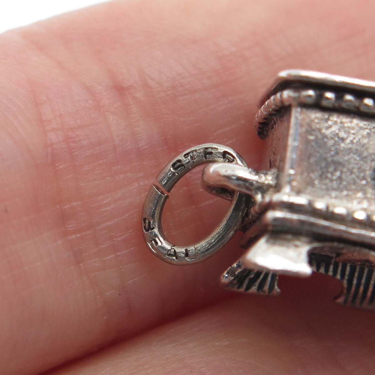 BEAU 925 Sterling Silver Vintage Hope Chest Minimalist Box Charm Pendant