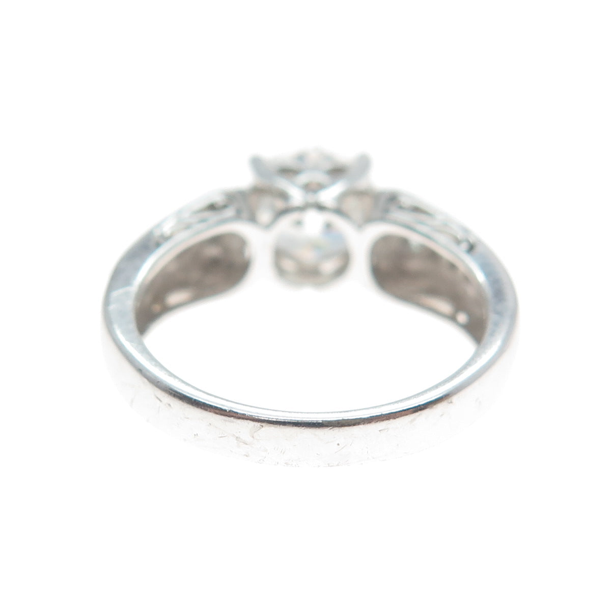 925 Sterling Silver Round-Cut Shaped C Z Engagement Ring Size 7.25