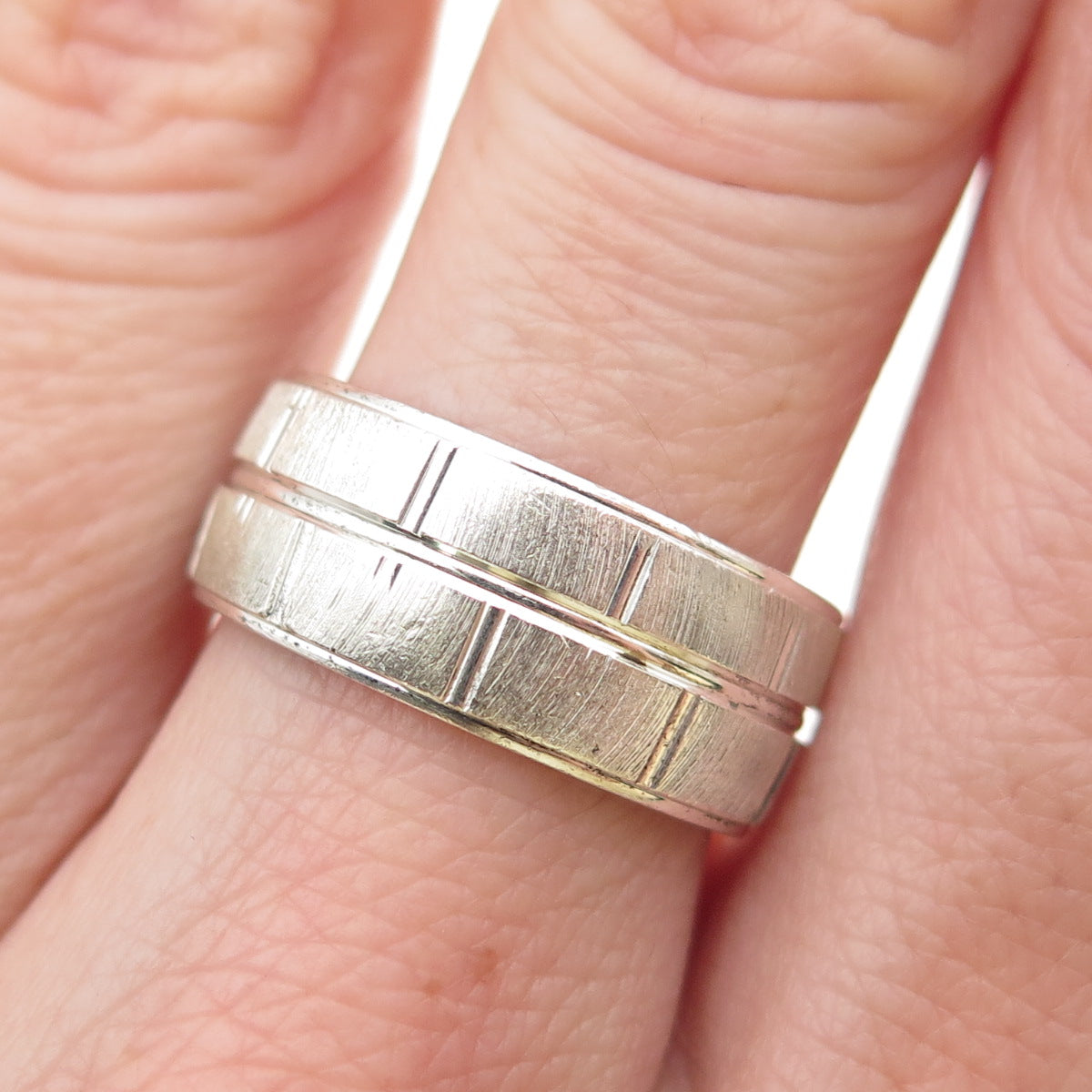 925 Sterling Silver Vintage Textured Band Ring Size 7