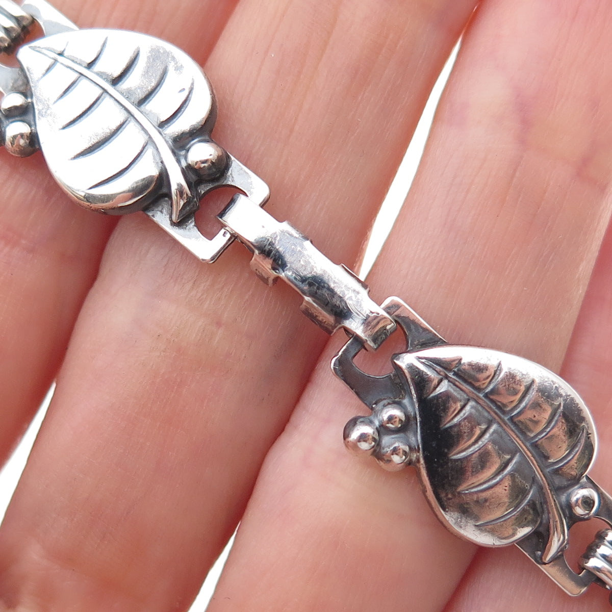 925 Sterling Silver Antique Art Deco Oxidized Floral Leaf Chain Necklace 14"