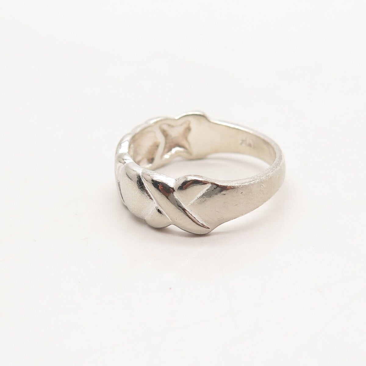 925 Sterling Silver Vintage Chapal-Zenray Inc. "X" Ribbed Ring Size 7