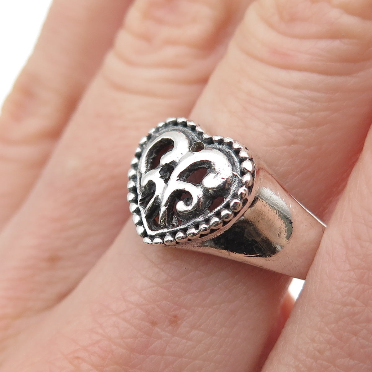 CHARLES WINSTON 925 Sterling Silver Vintage Heart Oxidized Ring Size 8.25