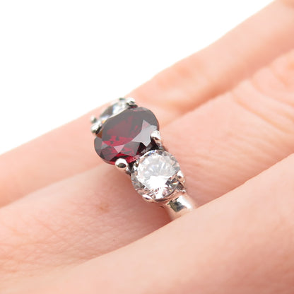 925 Sterling Silver Vintage Real Round-Cut Red Garnet & C Z Ring Size 6