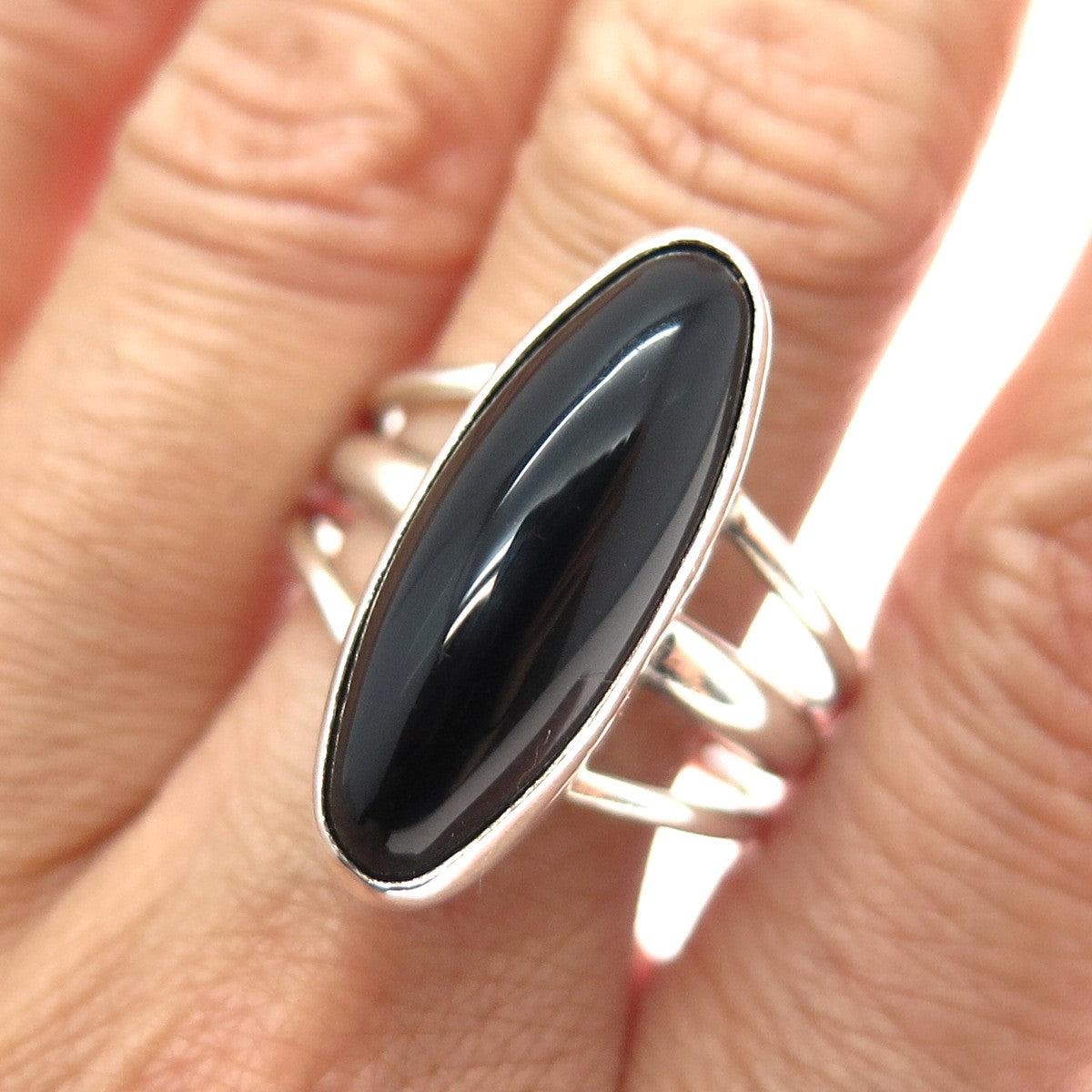 Old Pawn Sterling Silver Vintage Southwestern Black Onyx Tribal Ring Size 7.25