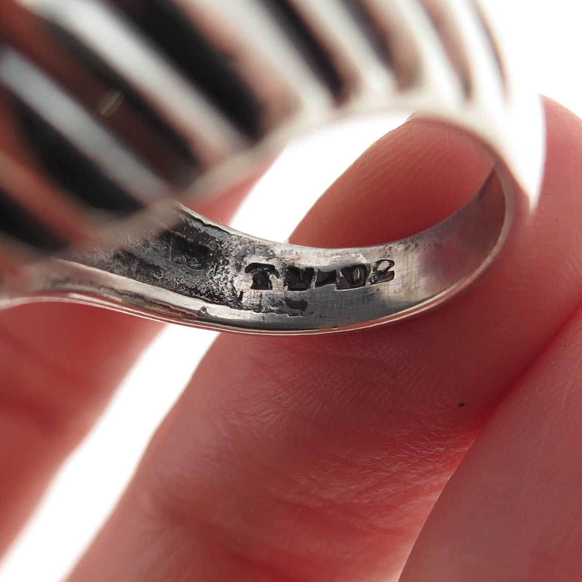 925 Sterling Silver Vintage Mexico Modernist Ribbed Oxidized Dome Ring Size 7.5