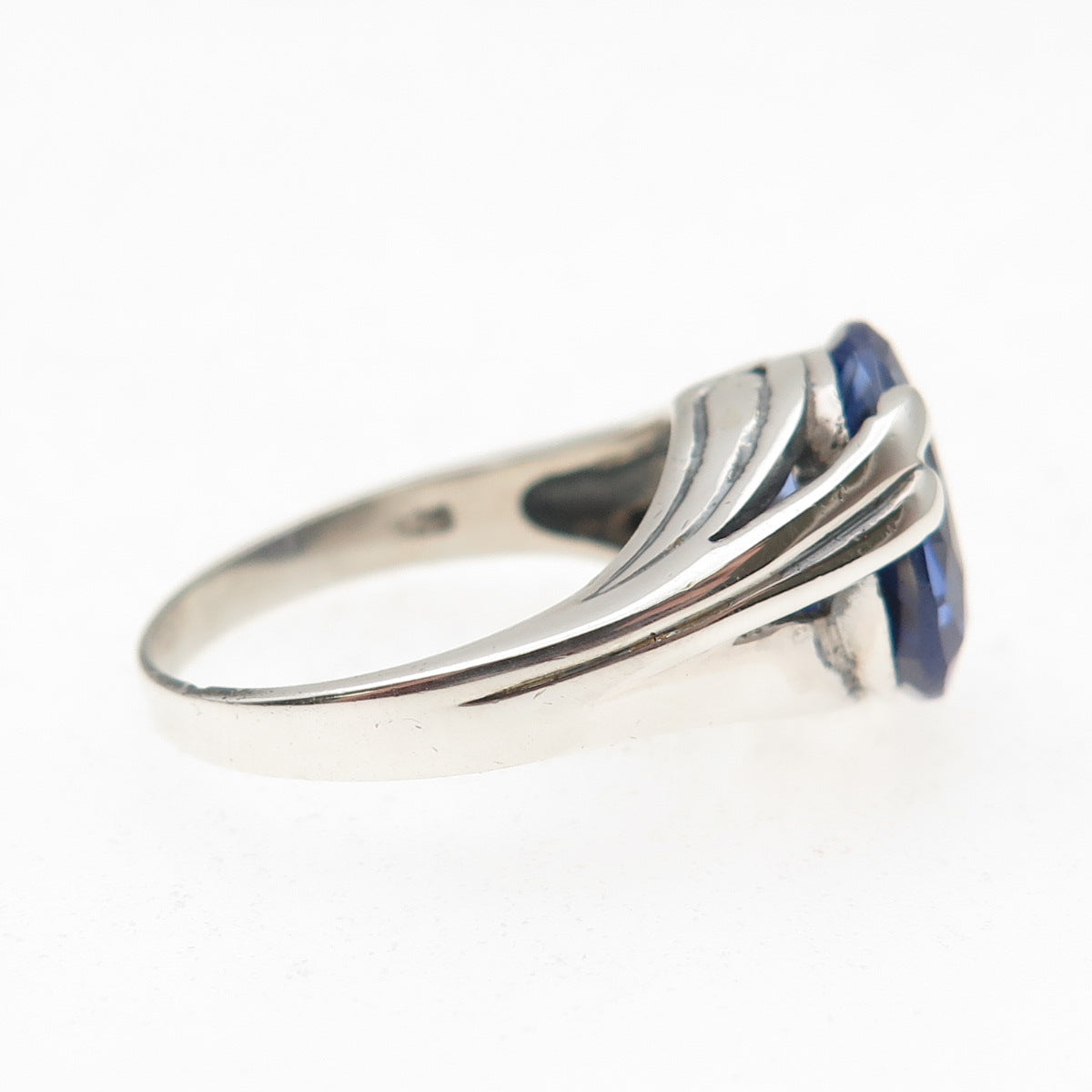 925 Sterling Silver Oval-Cut Blue C Z Modernist Bypass Ring Size 7