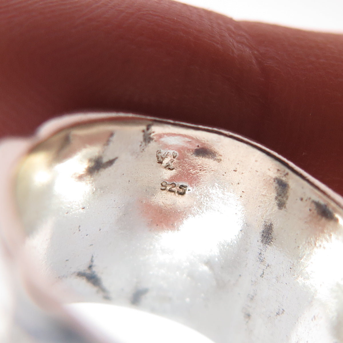 925 Sterling Silver Vintage Modernist Hammered Oxidized Wide Band Ring Size 6.25