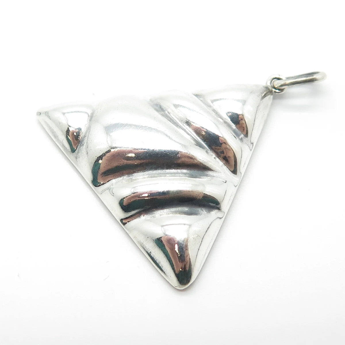 925 Sterling Silver Vintage Ribbed Triangle Pendant