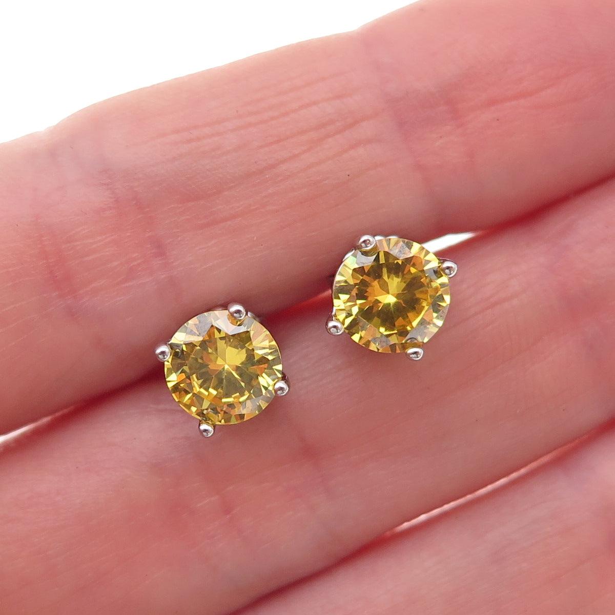 925 Sterling Silver Round-Cut Canary C Z Stud Earrings