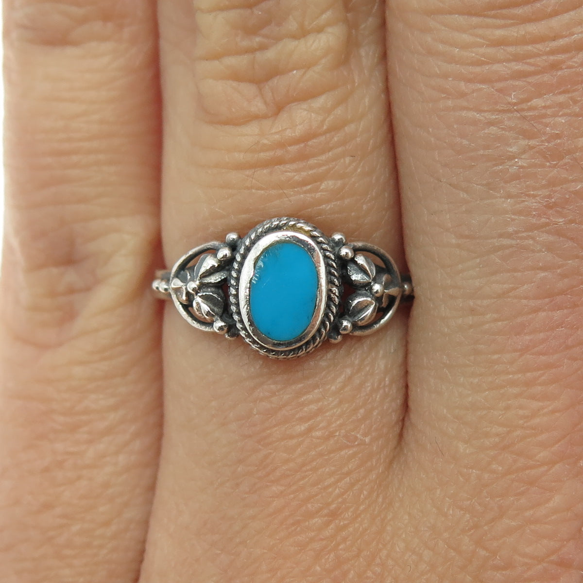 925 Sterling Silver Vintage Real Bisbee Turquoise Flower Oxidized Ring Size 7