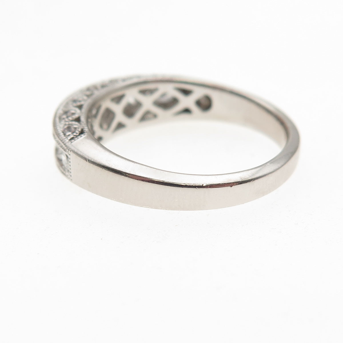 925 Sterling Silver Round-Cut C Z Ring Size 7