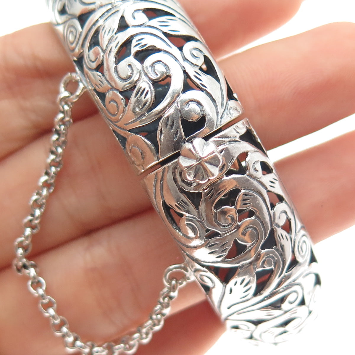 925 Sterling Silver Vintage Floral Ornate Oxidized Bangle Bracelet 7.75"