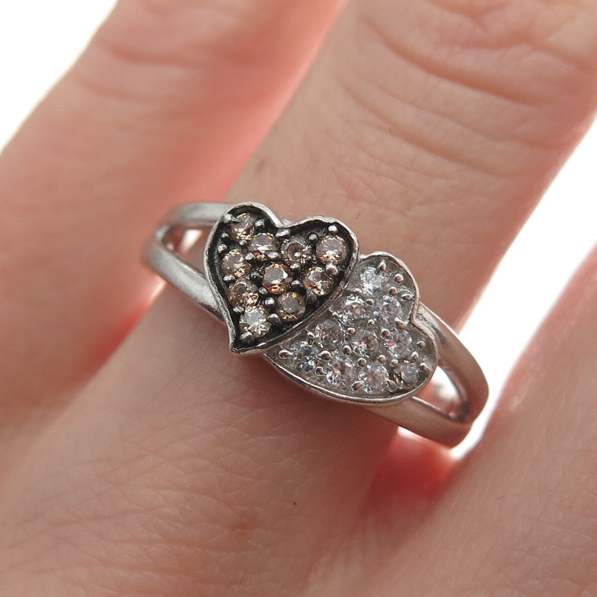 925 Sterling Silver Vintage White Champagne C Z Couple of Hearts Ring Size 7.25