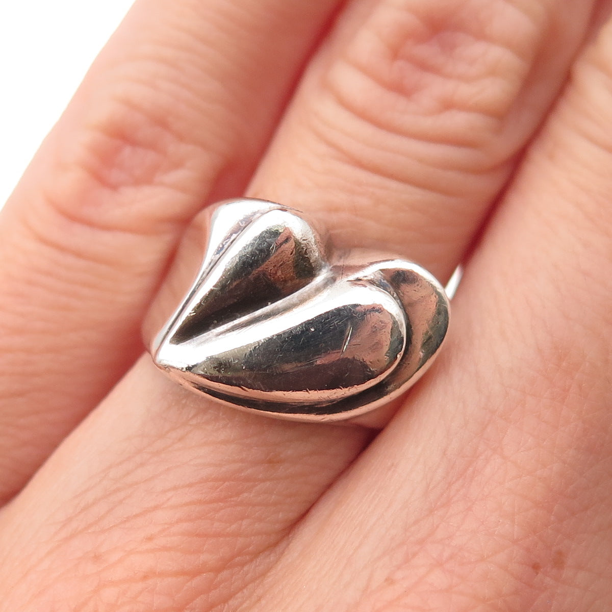 925 Sterling Silver Vintage Modernist Heart Oxidized Ring Size 6