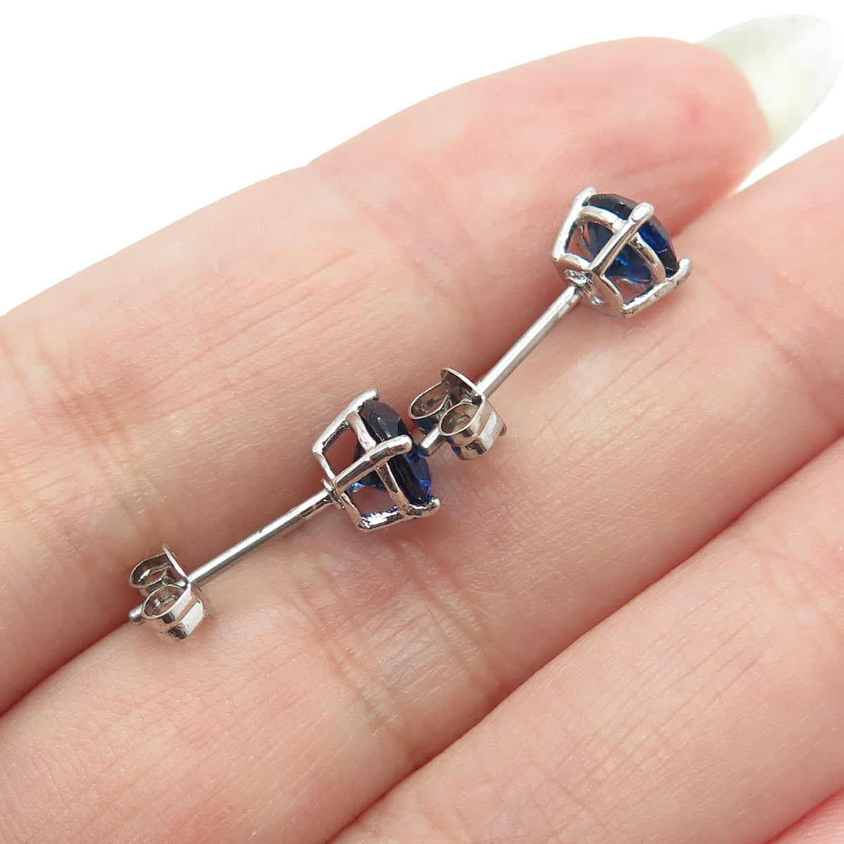 925 Sterling Silver Round-Cut Blue C Z Stud Earrings