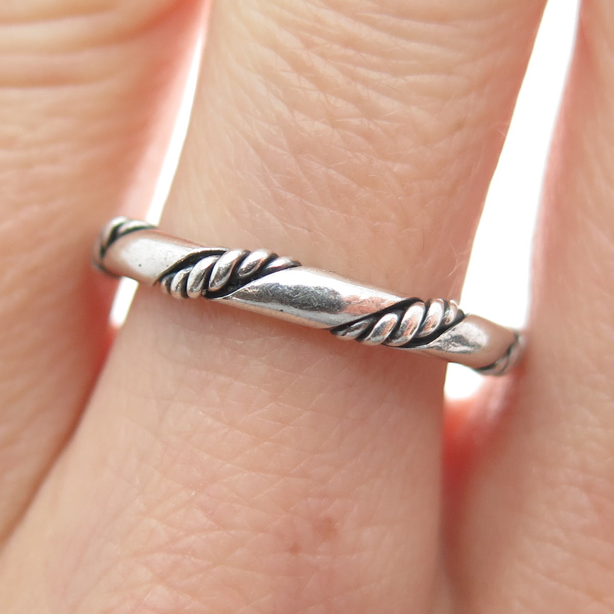 925 Sterling Silver Vintage Twisted Rope Oxidized Band Ring Size 7.5