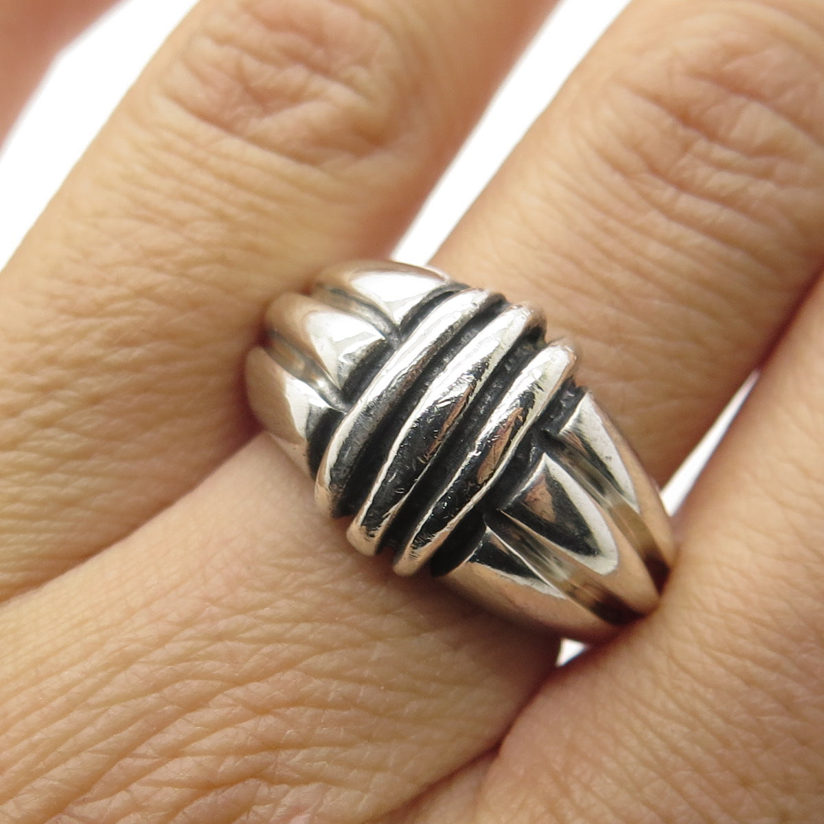 925 Sterling Silver Vintage Modernist Ribbed Ring Size 8.25