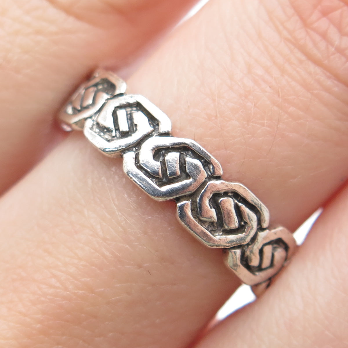 925 Sterling Silver Vintage Celtic Knot Oxidized Band Ring Size 9