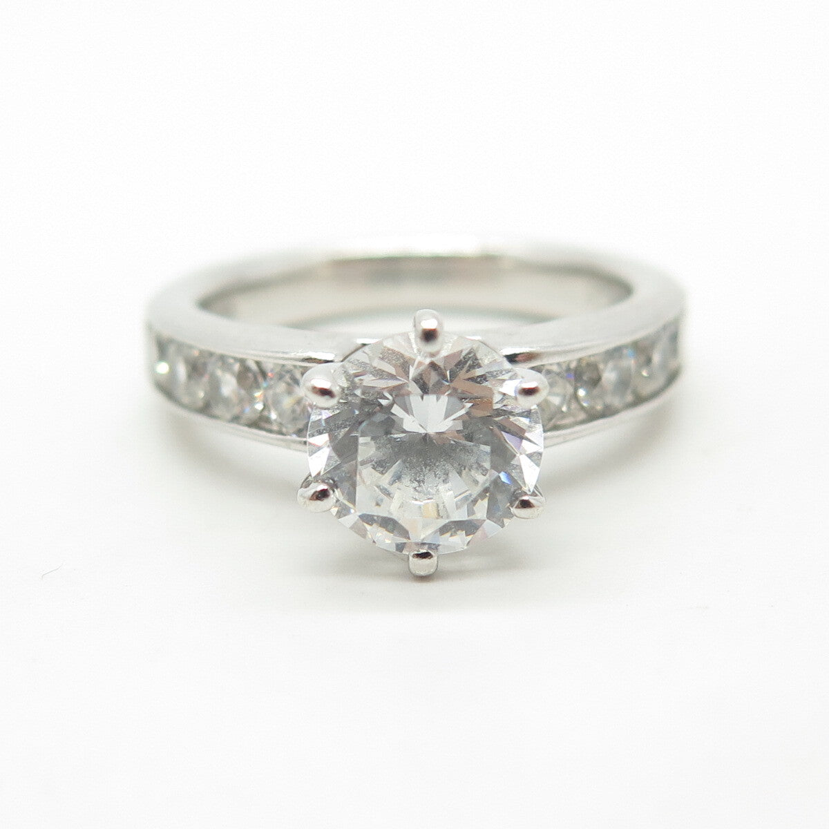 925 Sterling Silver Round-Cut Shaped C Z Engagement Ring Size 5.25