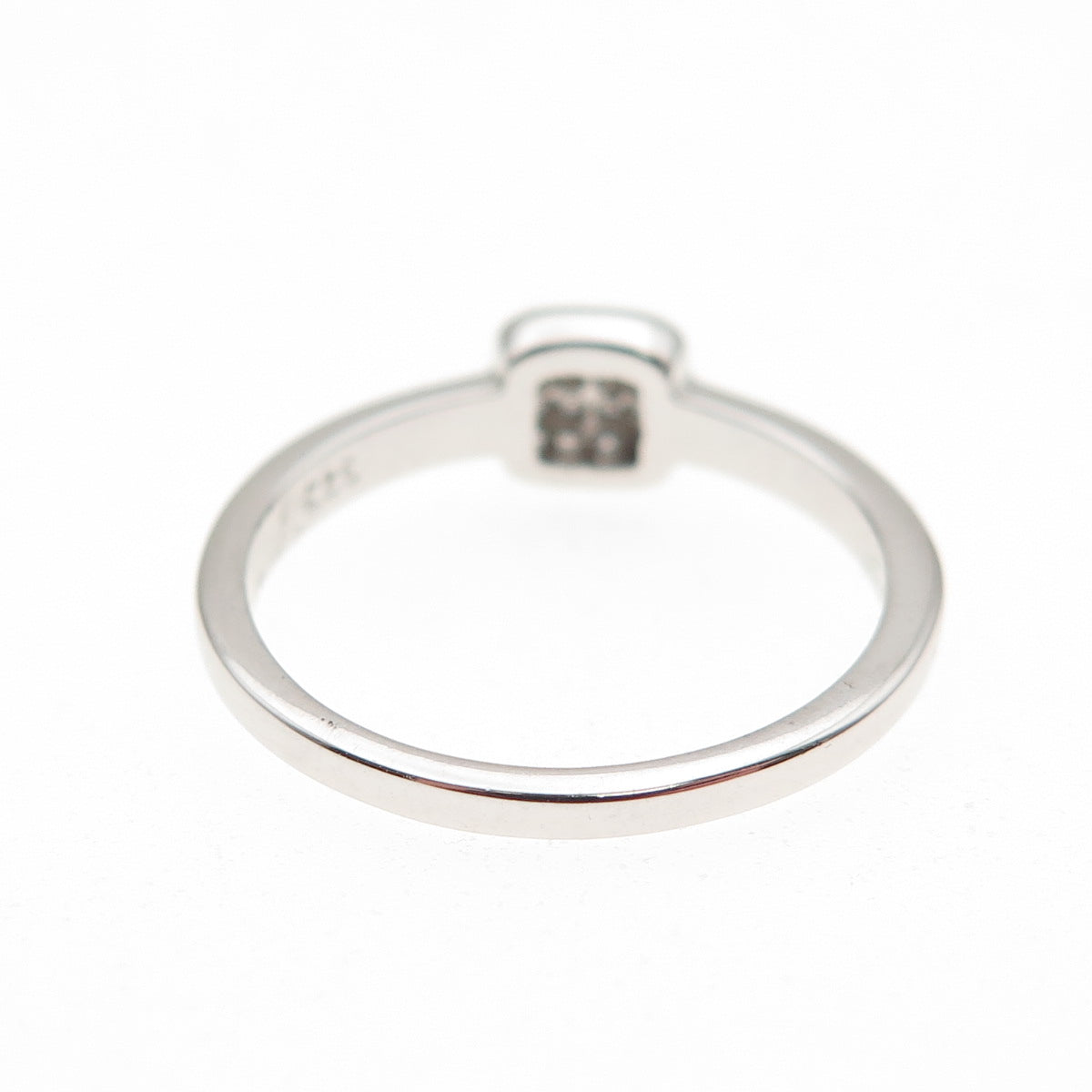 925 Sterling Silver Round-Cut C Z Engagement Ring Size 6