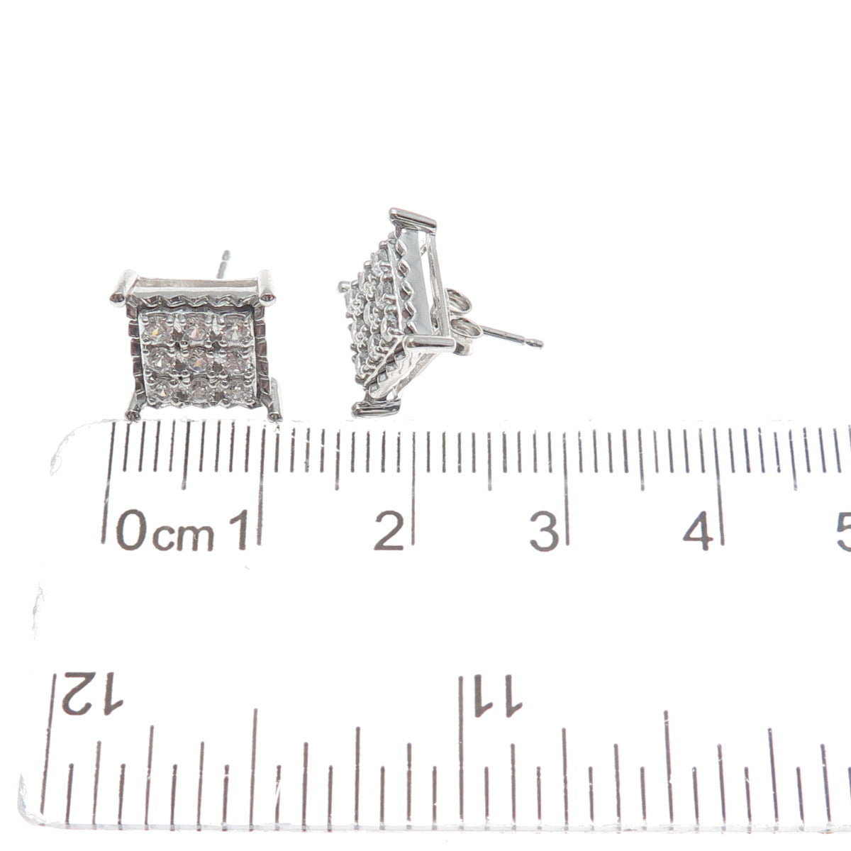 925 Sterling Silver Round-Cut Shaped C Z Sparkle Square Stud Earrings