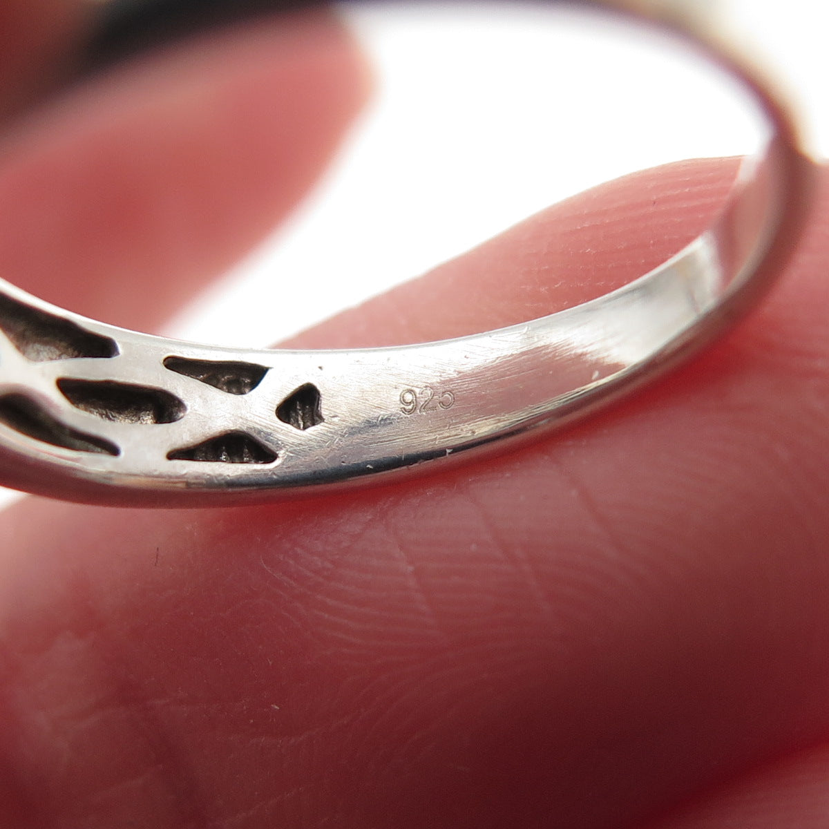 925 Sterling Silver Real Diamond Accent Crisscross Band Ring Size 5.25