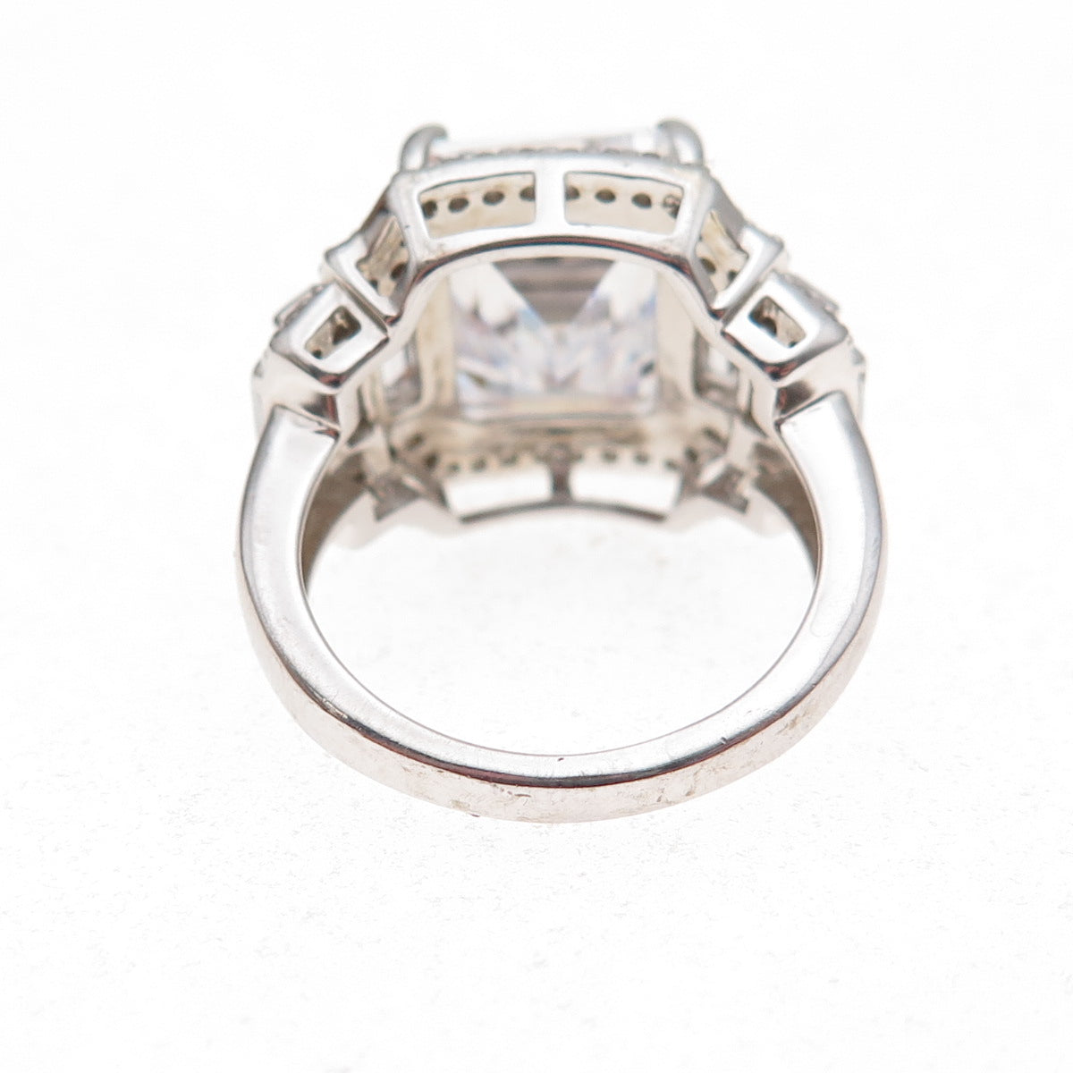 Dee Berkle 925 Sterling Silver Emerald & Round-Cut C Z Engagement Ring Size 5