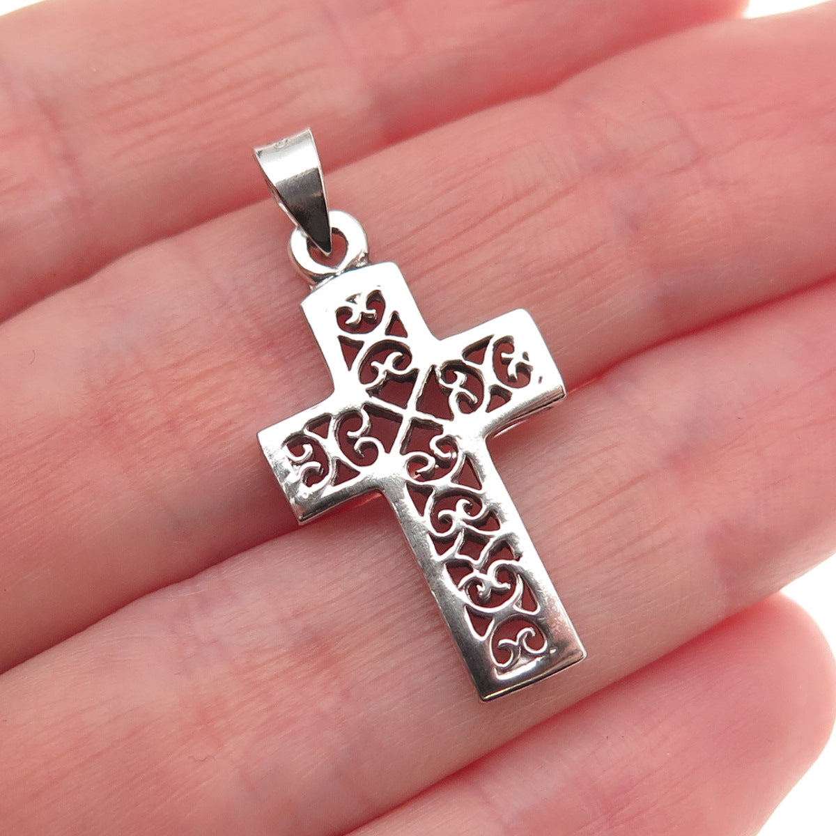 925 Sterling Silver Vintage Ornate Heart Cross Charm Pendant
