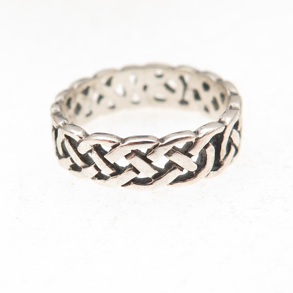 925 Sterling Silver Vintage Celtic Knot Oxidized Band Ring Size 5