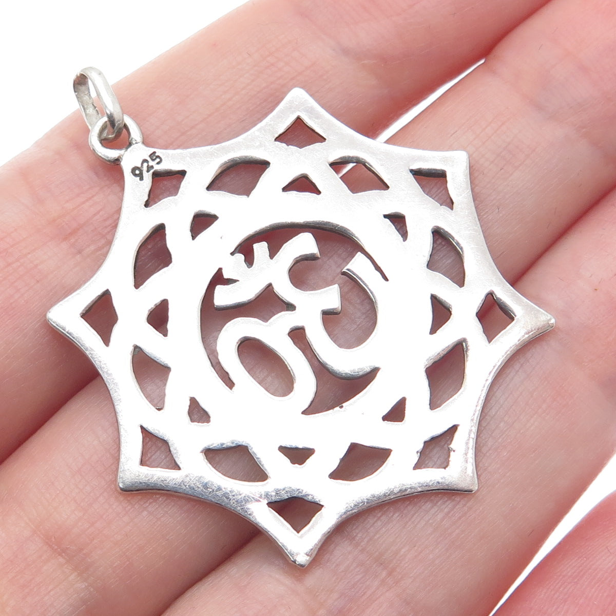 925 Sterling Silver Vintage Om Mantra Pendant