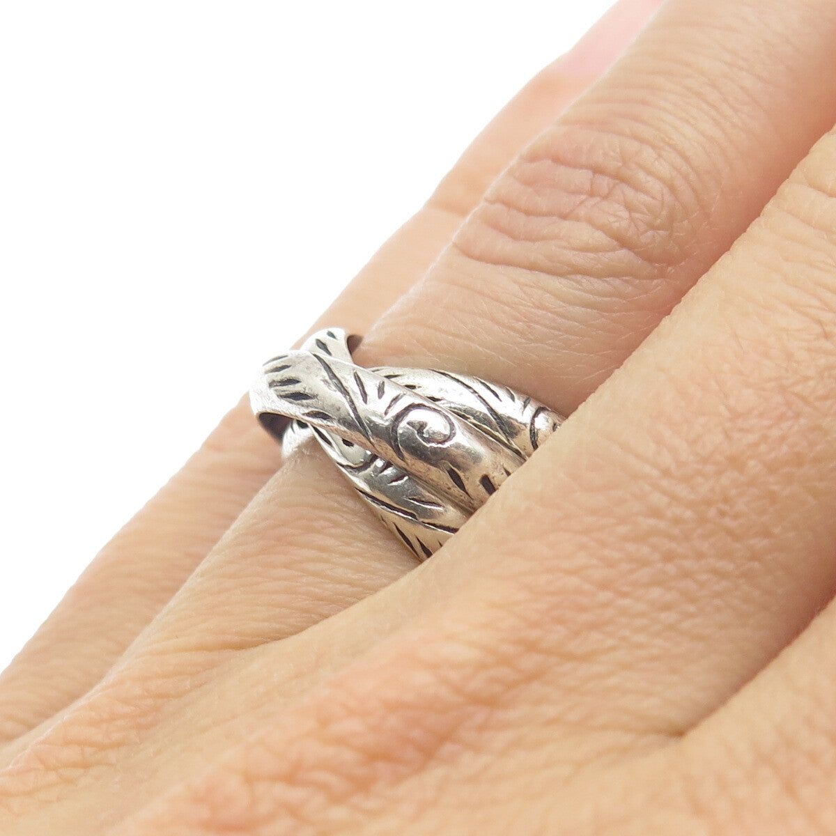 925 Sterling Silver Vintage Engraved Trinity Interlocked Band Ring Size 6