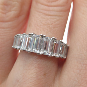 925 Sterling Silver Graduated Emerald-Cut C Z Promise Ring Size 6.25