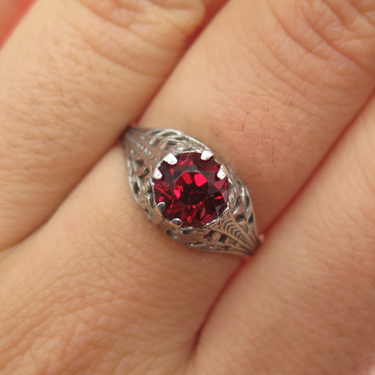 925 Sterling Silver Antique Art Deco Red Rhinestone Oxidized Ring Size 6.75