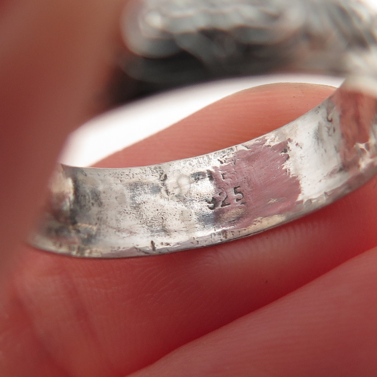 925 Sterling Silver Vintage Engraved Lotus Flower Oxidized Band Ring Size 9