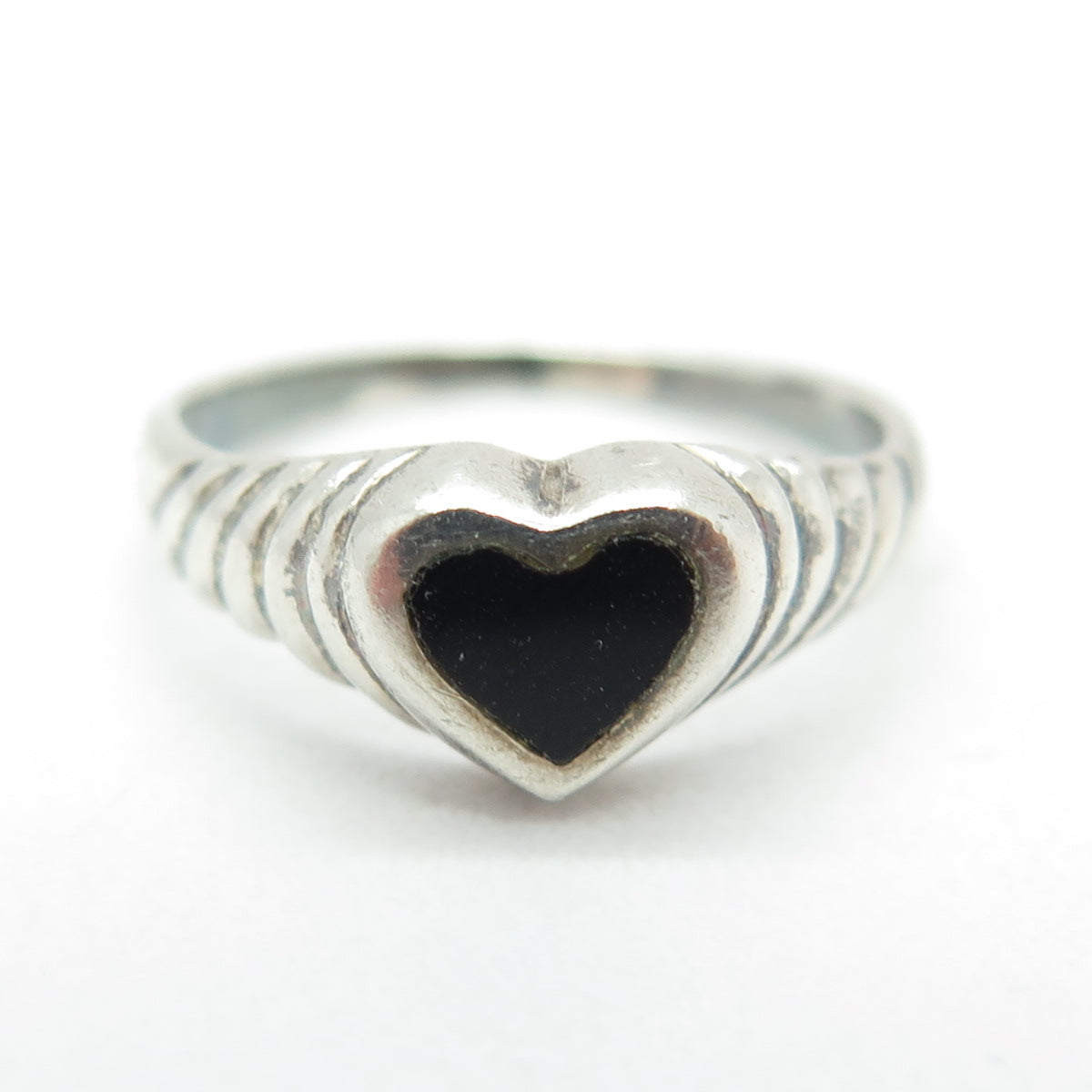 925 Sterling Silver Vintage Heart-Cut Black Onyx Gemstone Ribbed Ring Size 5