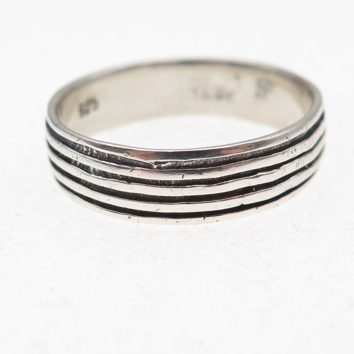 925 Sterling Silver Vintage Lined Oxidized Band Ring Size 13