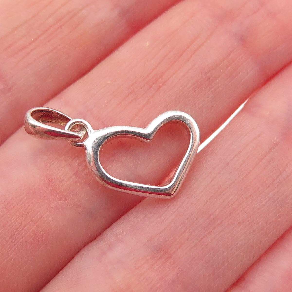 925 Sterling Silver Vintage Open Heart Mini Charm Pendant