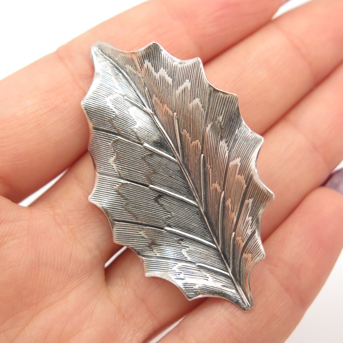925 Sterling Silver Vintage BEAU Striped Leaf Pin Brooch