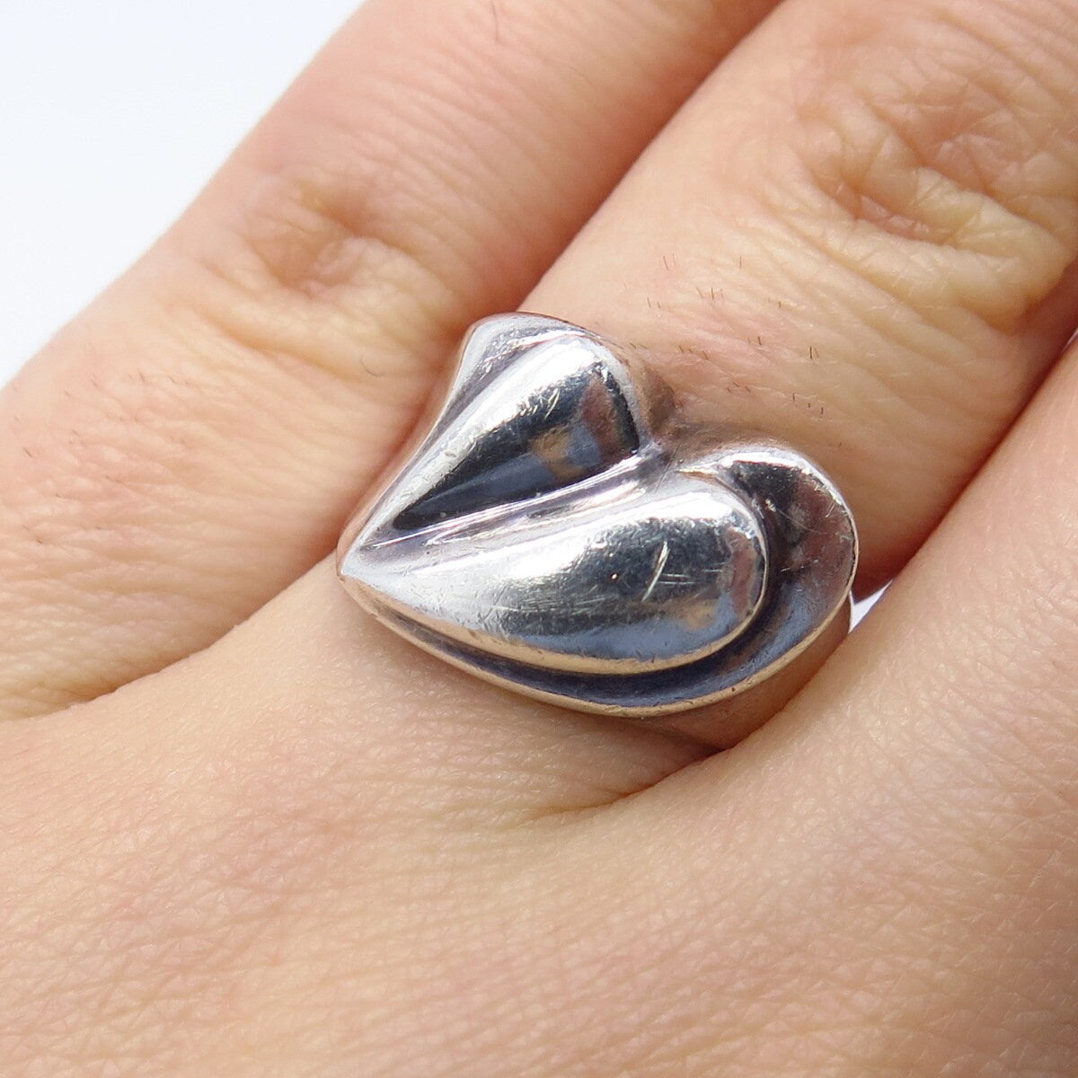 925 Sterling Silver Vintage Heart Ring Size 5.75