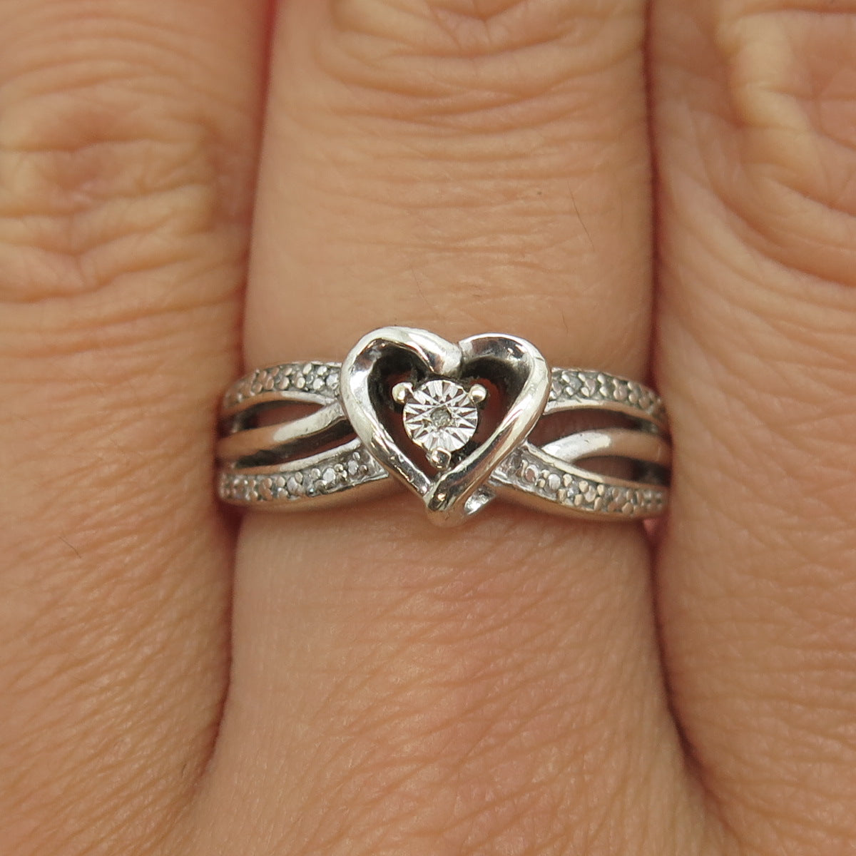 925 Sterling Silver Real Round-Cut Diamond Heart Ring Size 7.25