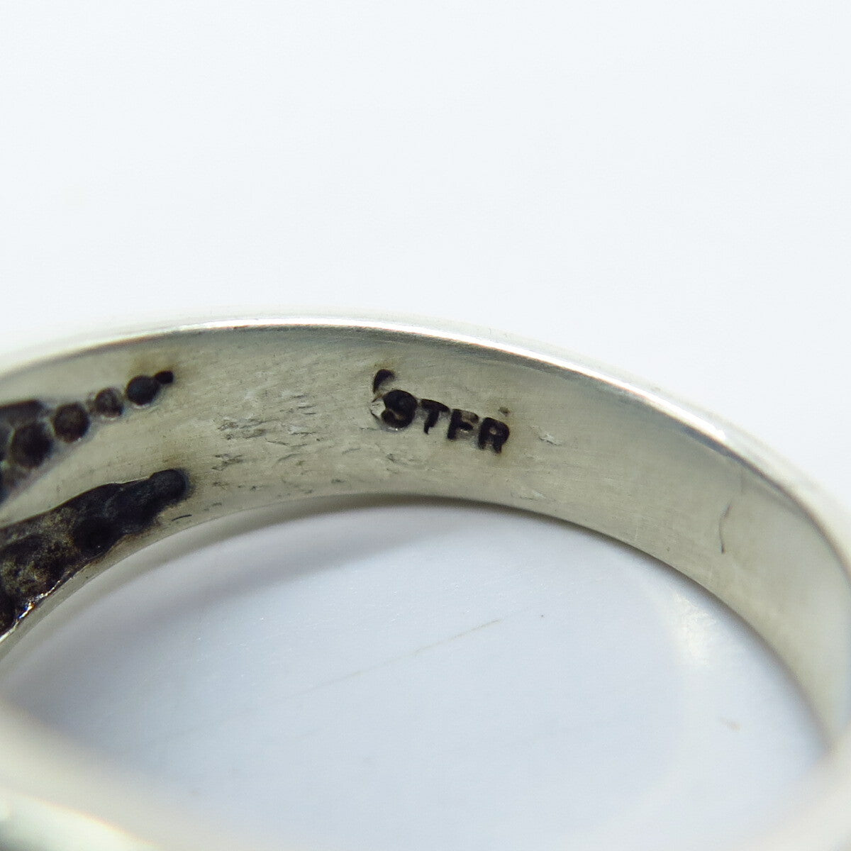 925 Sterling Silver Vintage Ribbed Overlap Ring Size 5.75