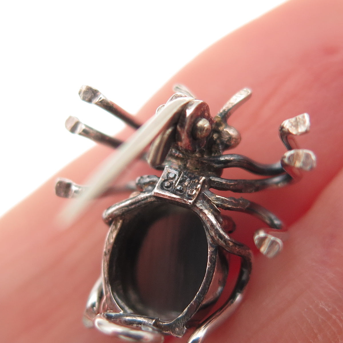 835 Silver Antique Art Deco Real Hematite Spider Oxidized 3D Mini Pin Brooch
