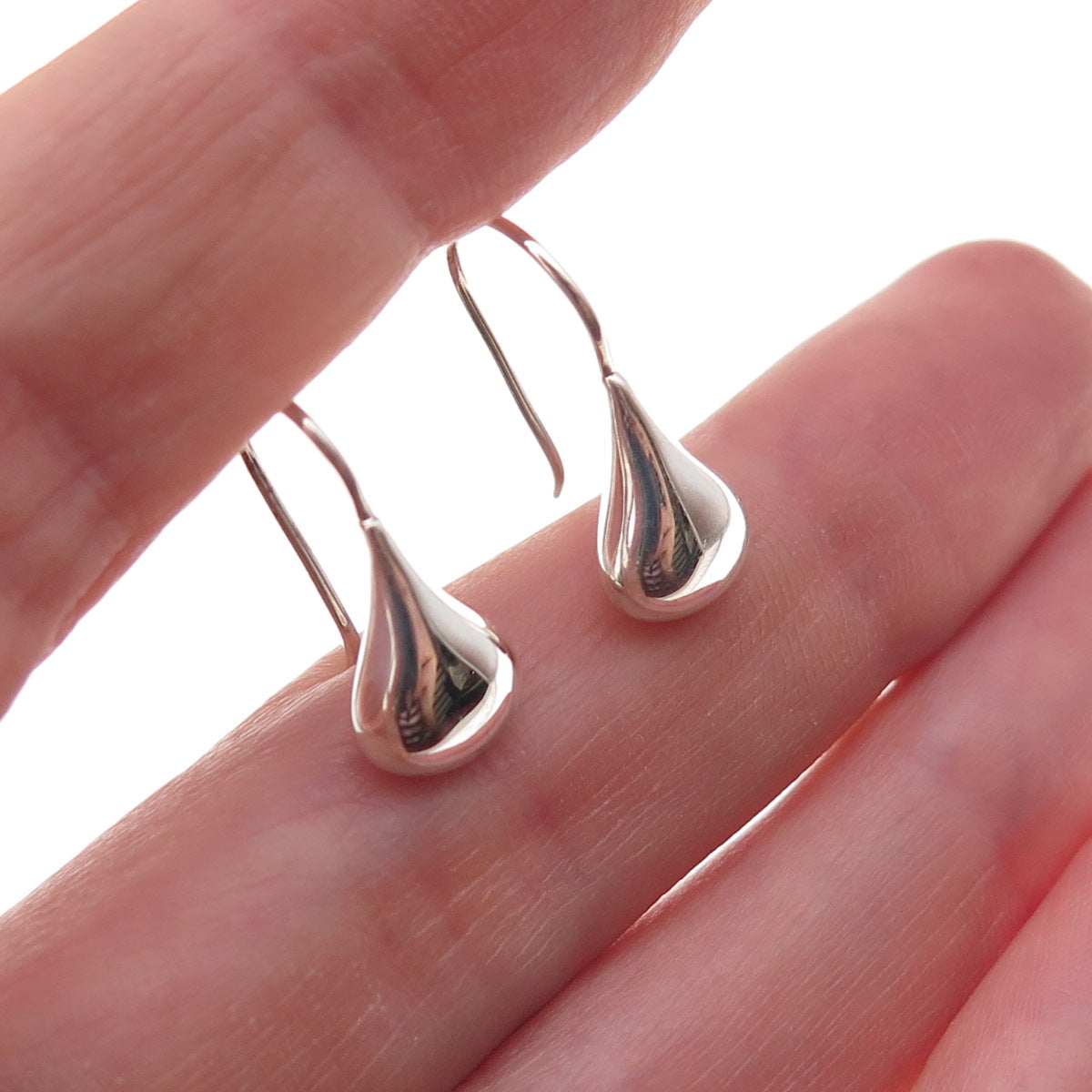 Silpada 925 Sterling Silver Droplet Earrings