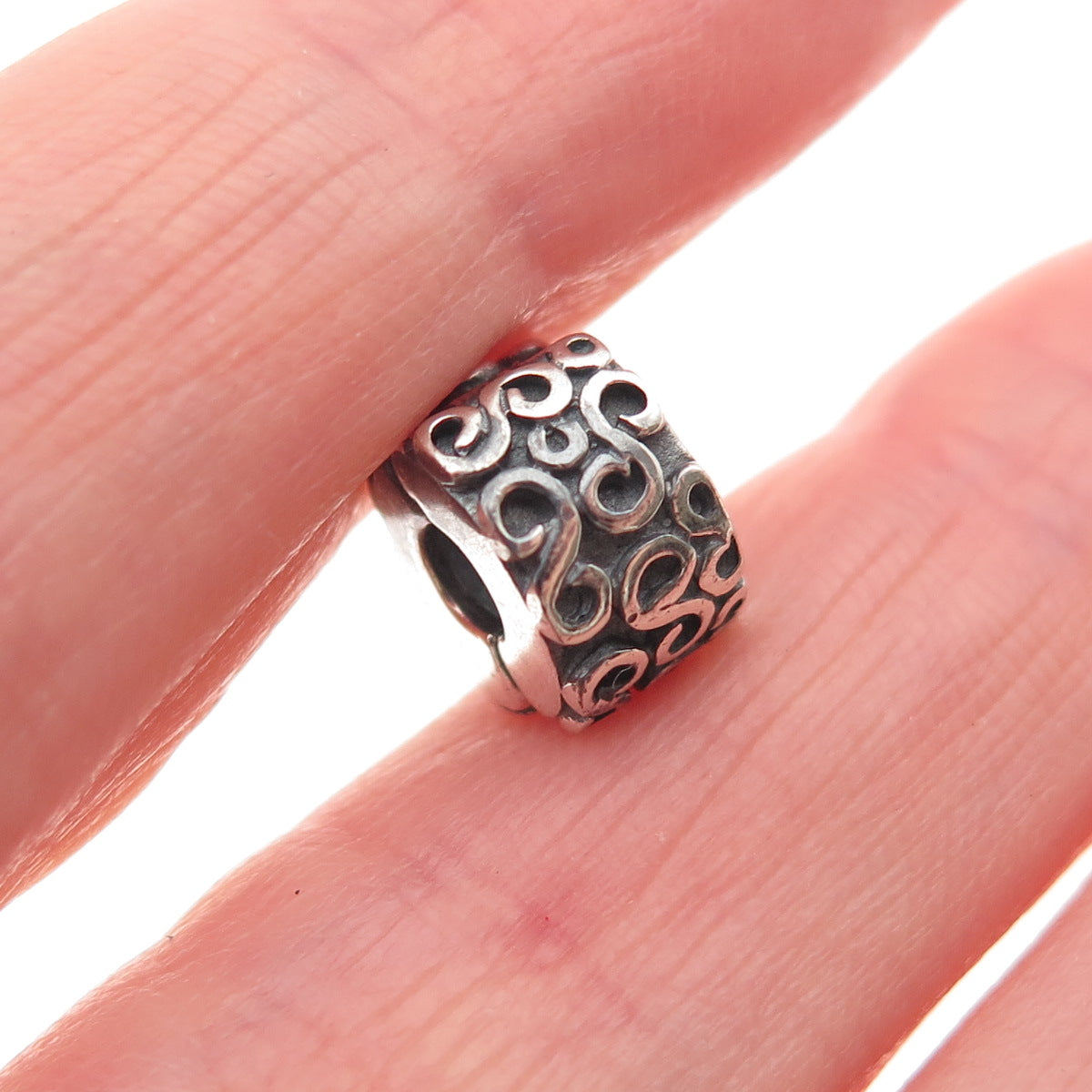 Pandora 925 Sterling Silver Swirl Clip Charm
